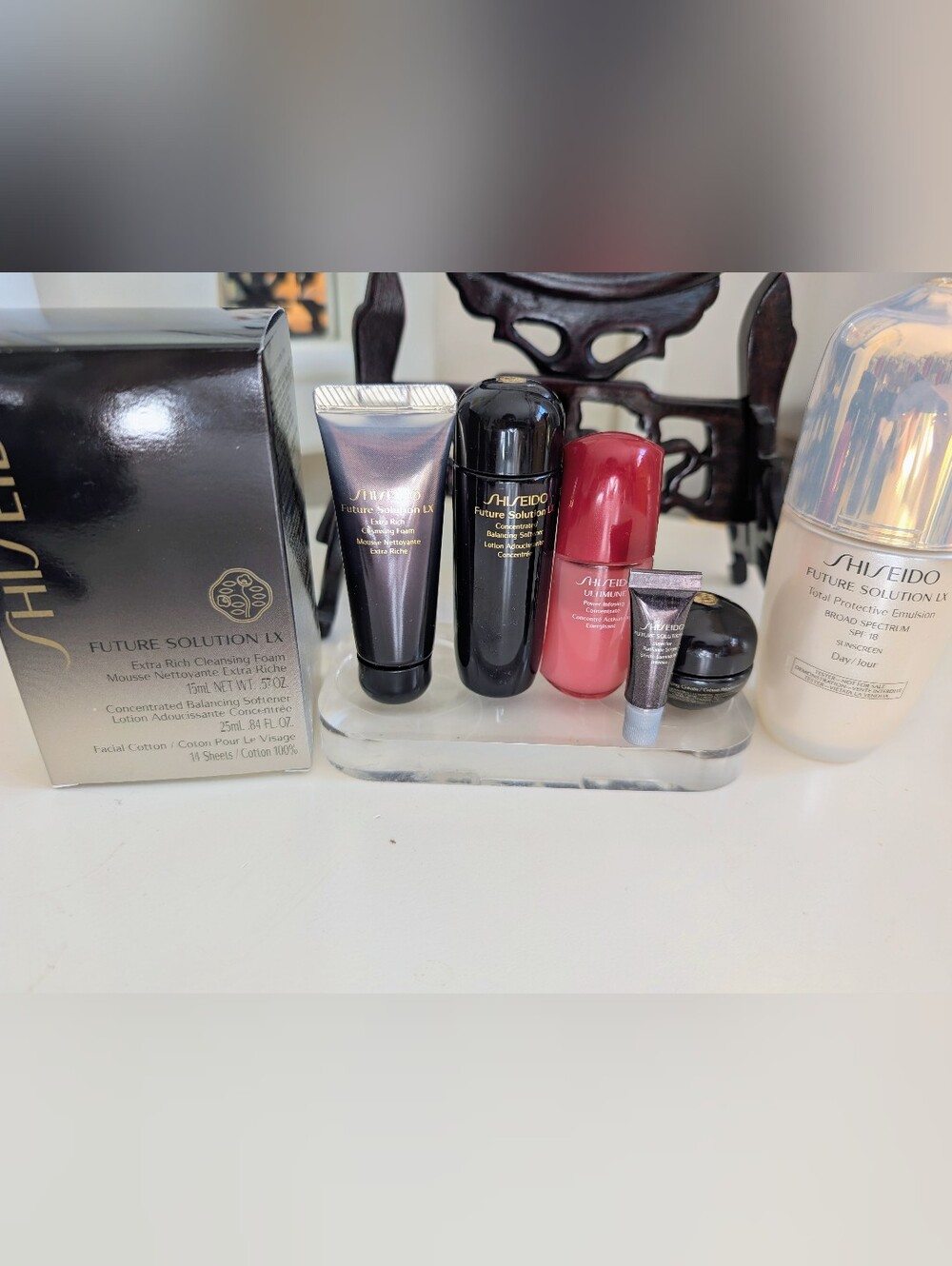 Shiseido Future Solution LX Luxury Skincare Set, Travel Size + Full Size Emlsion